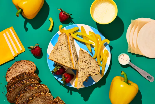 Chuyên gia dinh dưỡng hướng dẫn nhu cầu ăn uống theo độ tuổi của trẻ