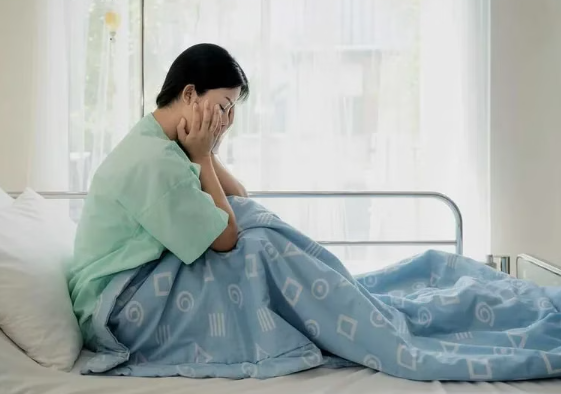 ĐIỀU NÊN NÓI VỚI MỘT NGƯỜI SAU KHI SẨY THAI HOẶC THAI CHẾT LƯU