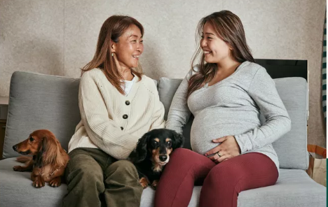 ĐỘ TUỔI TỐI ƯU ĐỂ MANG THAI: PHÂN TÍCH DƯỚI GÓC NHÌN Y KHOA VÀ KINH NGHIỆM CỦA CÁC BÀ MẸ