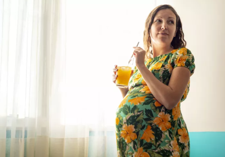  SỬ DỤNG EMERGEN-C VÀ CHẾ PHẨM BỔ SUNG VITAMIN C LIỀU CAO TRONG THAI KỲ – PHÂN TÍCH THEO CHUYÊN MÔN Y KHOA