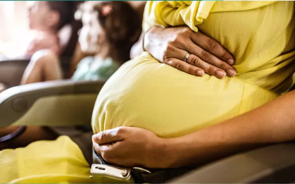 ĐI MÁY BAY KHI MANG THAI: Hướng Dẫn An Toàn Theo Từng Tam Cá Nguyệt